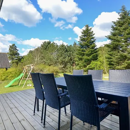 Three-bedroom In * Knebel