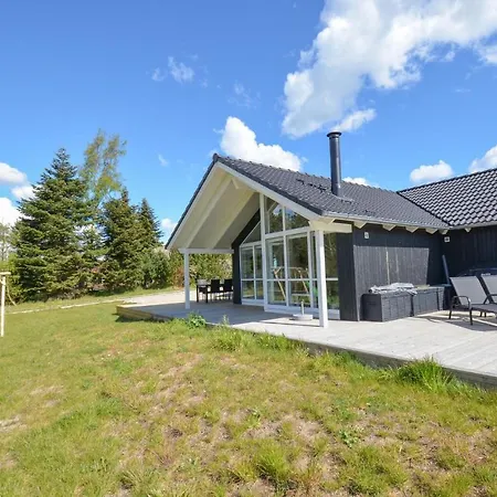 Дом отдыха Three-bedroom In