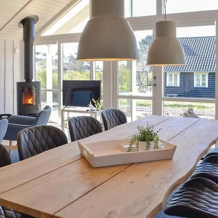 Three-bedroom In * Knebel