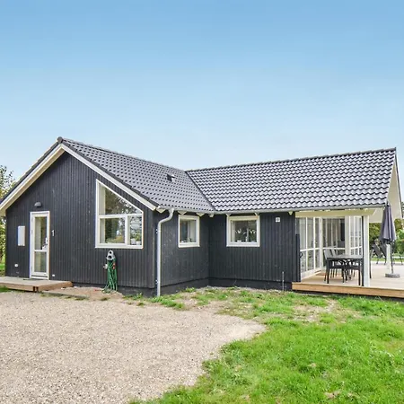 Three-bedroom In *